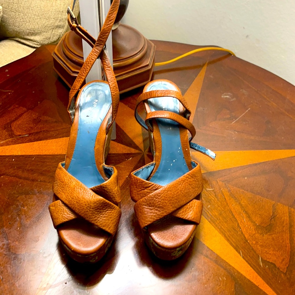 Nine West Cognac platform sandal.